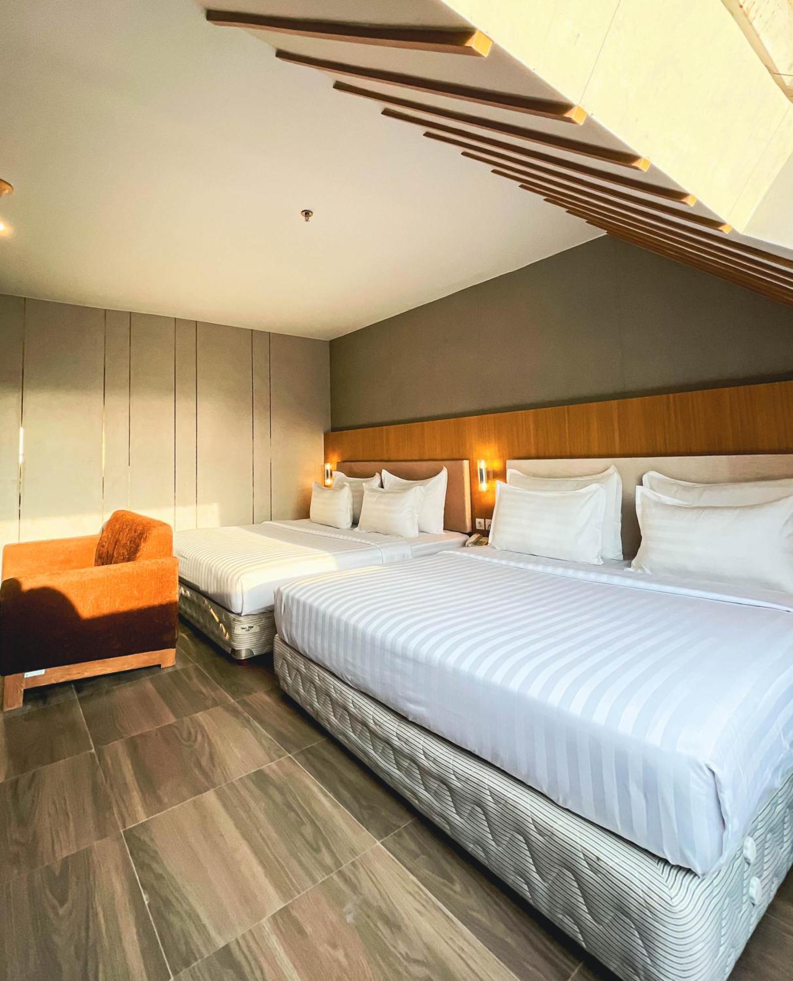 D'Primahotel Seminyak Exterior photo