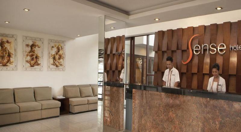 D'Primahotel Seminyak Exterior photo