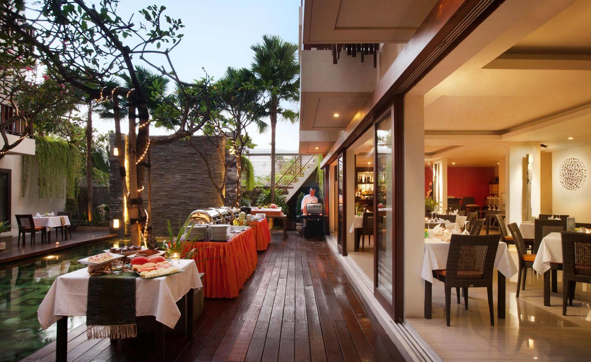 D'Primahotel Seminyak Exterior photo