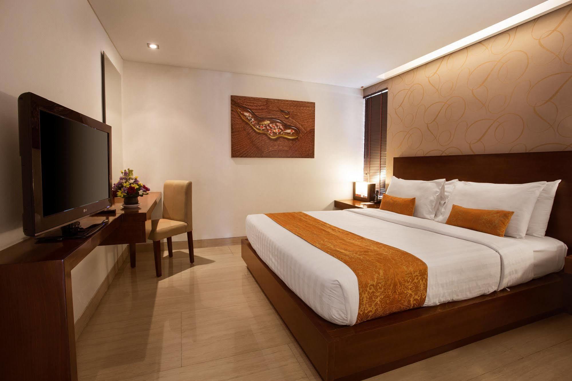 D'Primahotel Seminyak Exterior photo