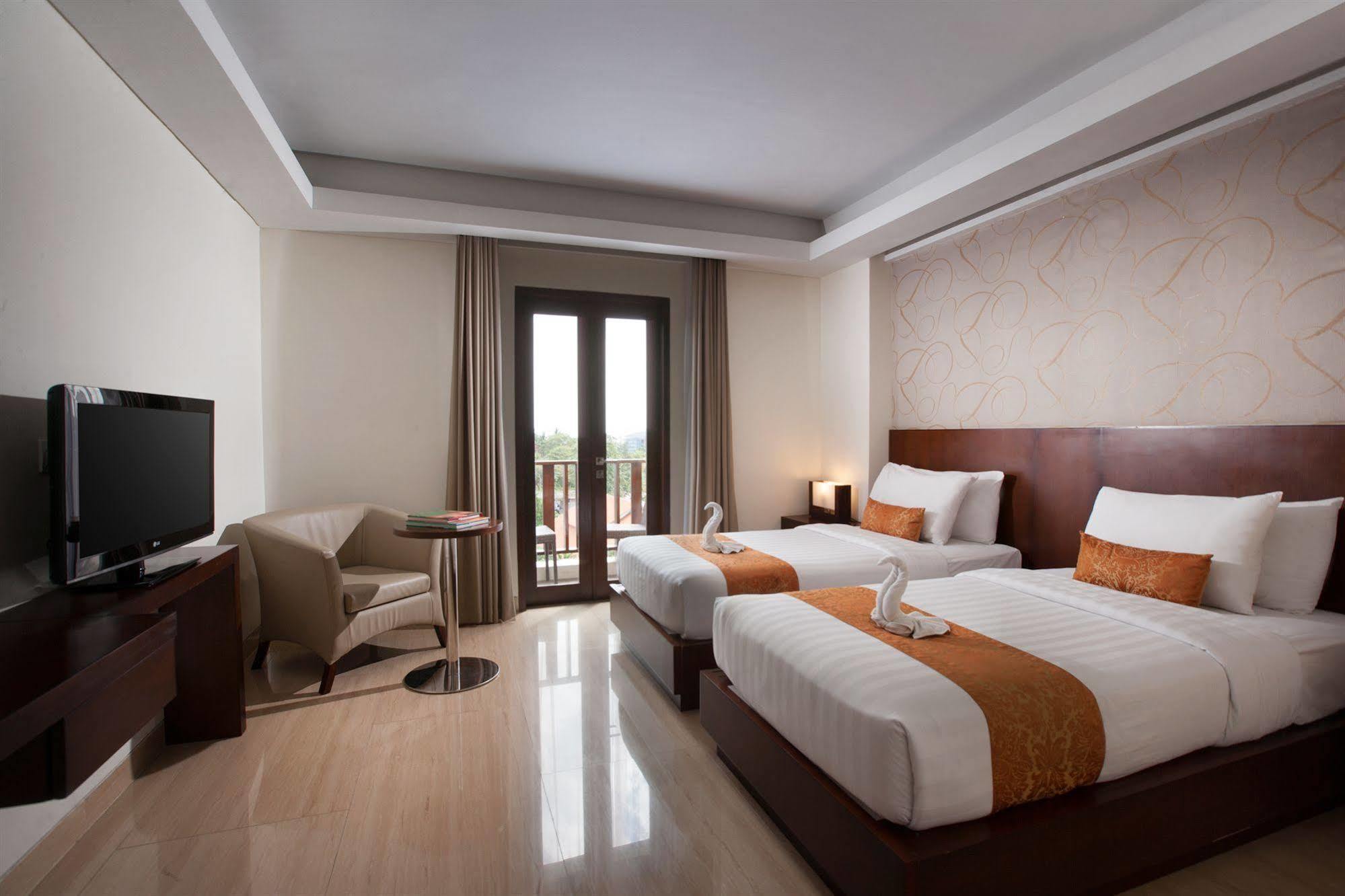 D'Primahotel Seminyak Exterior photo
